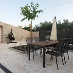 Casa vacanze House With A Parking Space - 23510 Vir